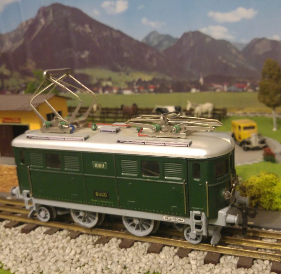 3 3